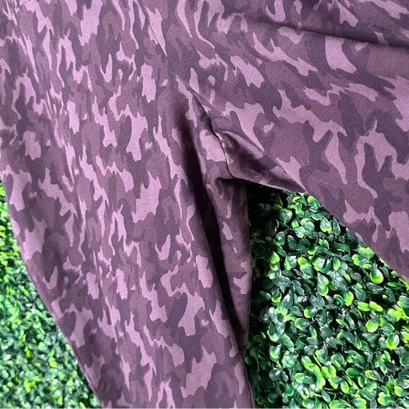 Db Sunday Woman Purple Camo Leggings Sz 3X - Picture 3 of 5